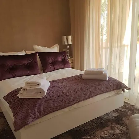 Apartment Bel Raffine A 5min De La Plage Estepona