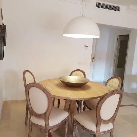 Apartment Bel Raffine A 5min De La Plage Estepona